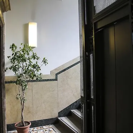 Szálloda Garisenda Con Terrazza Panoramica Sulle Due Torri 2*