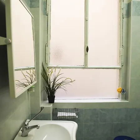 Szálloda Garisenda Con Terrazza Panoramica Sulle Due Torri Bologna