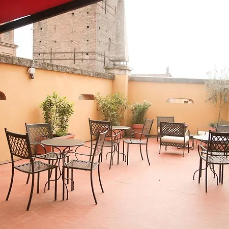 Szálloda Garisenda Con Terrazza Panoramica Sulle Due Torri