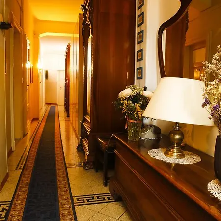 Garisenda Con Terrazza Panoramica Sulle Due Torri ボローニャ