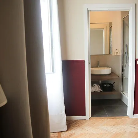 ホテル Garisenda Con Terrazza Panoramica Sulle Due Torri 2*