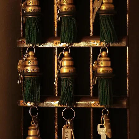 ホテル Garisenda Con Terrazza Panoramica Sulle Due Torri 2*