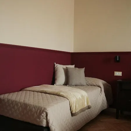 Garisenda Con Terrazza Panoramica Sulle Due Torri