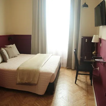 Garisenda Con Terrazza Panoramica Sulle Due Torri 2* ボローニャ