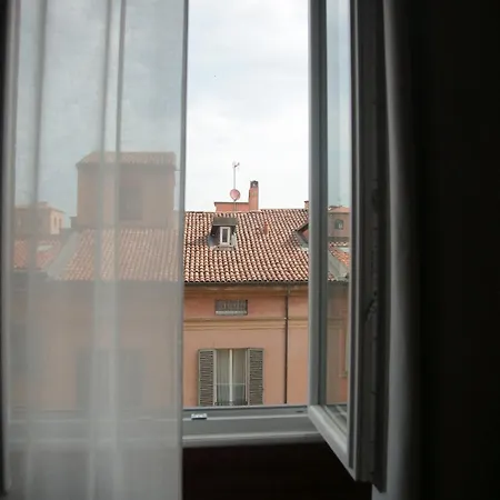 ホテル Garisenda Con Terrazza Panoramica Sulle Due Torri 2*