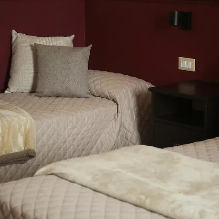 ホテル Garisenda Con Terrazza Panoramica Sulle Due Torri ボローニャ