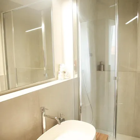 Garisenda Con Terrazza Panoramica Sulle Due Torri 2*