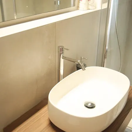 ホテル Garisenda Con Terrazza Panoramica Sulle Due Torri