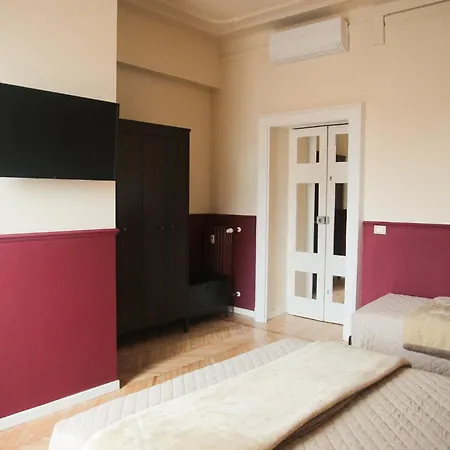 ホテル Garisenda Con Terrazza Panoramica Sulle Due Torri 2*