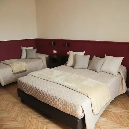 ホテル Garisenda Con Terrazza Panoramica Sulle Due Torri ボローニャ