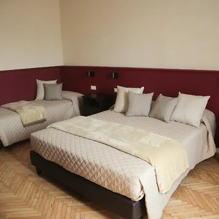 ホテル Garisenda Con Terrazza Panoramica Sulle Due Torri ボローニャ