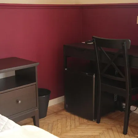 ホテル Garisenda Con Terrazza Panoramica Sulle Due Torri ボローニャ