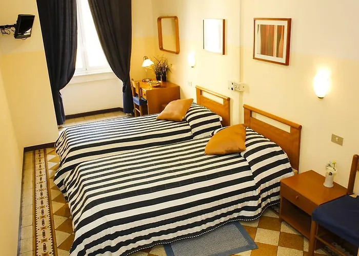 Hotell Garisenda Con Terrazza Panoramica Sulle Due Torri Bologna