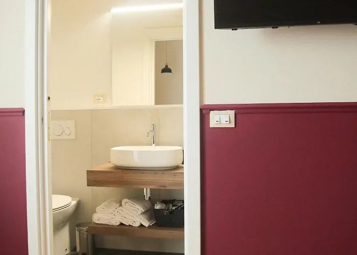 Hotell Garisenda Con Terrazza Panoramica Sulle Due Torri