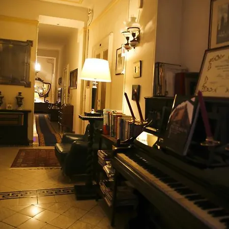 Garisenda Con Terrazza Panoramica Sulle Due Torri Otel 2*