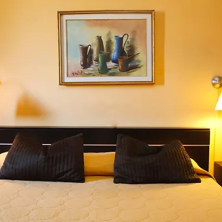 Garisenda Con Terrazza Panoramica Sulle Due Torri