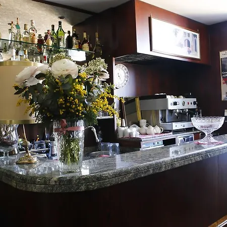 Garisenda Con Terrazza Panoramica Sulle Due Torri