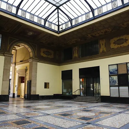 Otel Garisenda Con Terrazza Panoramica Sulle Due Torri Bolonya