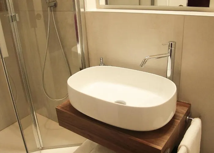 Garisenda Con Terrazza Panoramica Sulle Due Torri 2*