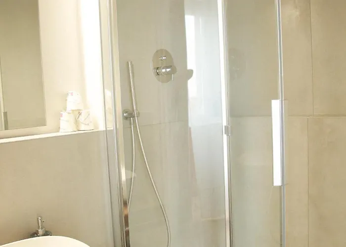 Garisenda Con Terrazza Panoramica Sulle Due Torri 2*