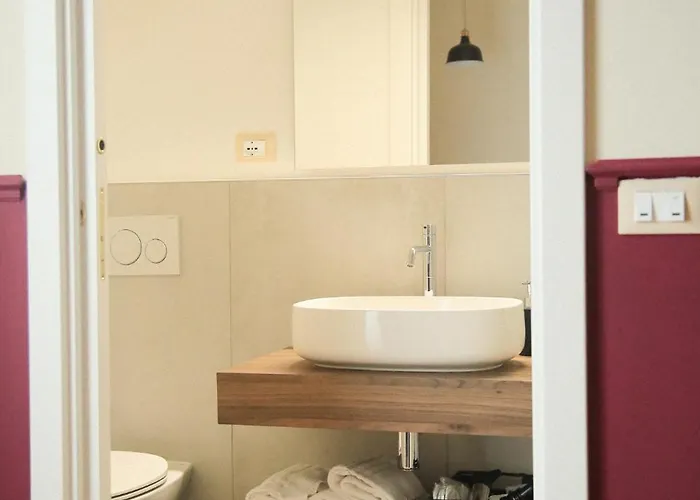 Garisenda Con Terrazza Panoramica Sulle Due Torri 2*