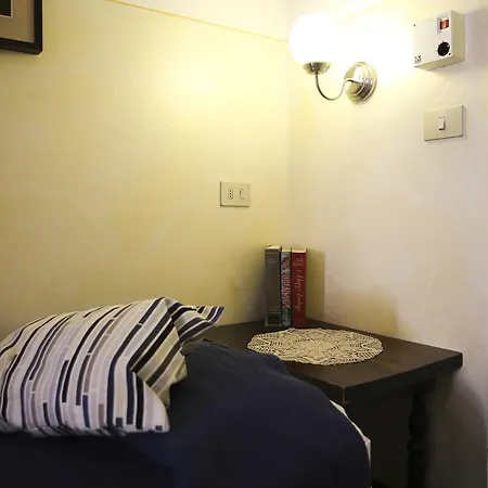 Hotel Garisenda Con Terrazza Panoramica Sulle Due Torri 2*