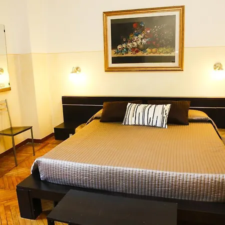 Garisenda Con Terrazza Panoramica Sulle Due Torri 2* Bolonha