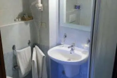 Garisenda Con Terrazza Panoramica Sulle Due Torri 2* Bolonha