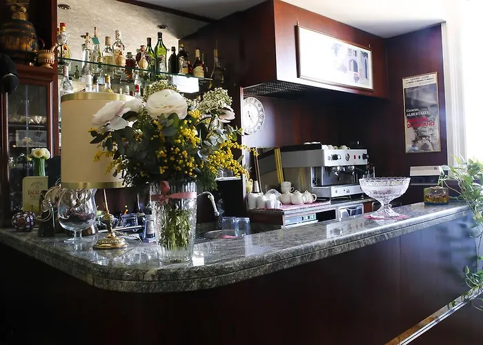 Garisenda Con Terrazza Panoramica Sulle Due Torri