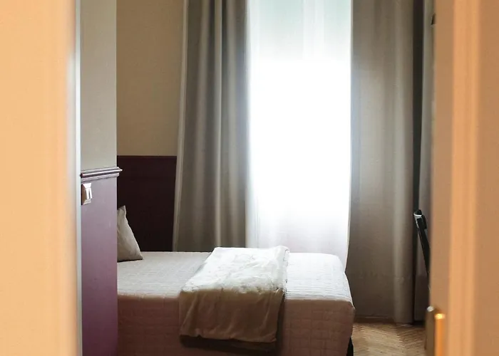 Otel Garisenda Con Terrazza Panoramica Sulle Due Torri Bolonya