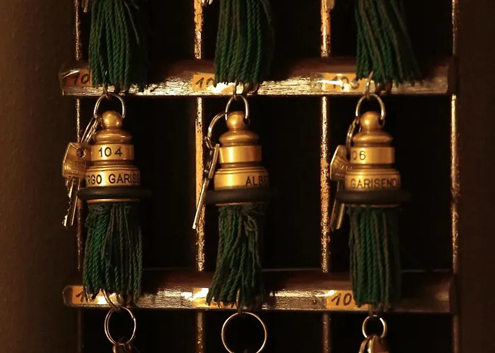 Otel Garisenda Con Terrazza Panoramica Sulle Due Torri 2*