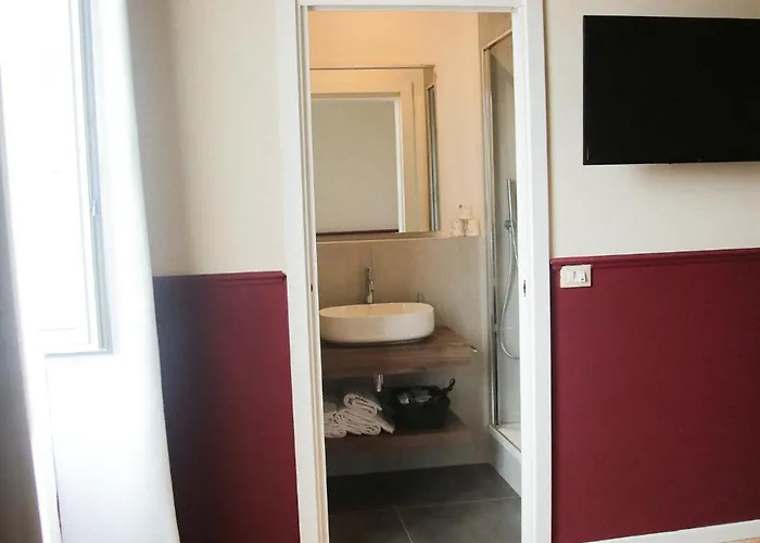 Otel Garisenda Con Terrazza Panoramica Sulle Due Torri