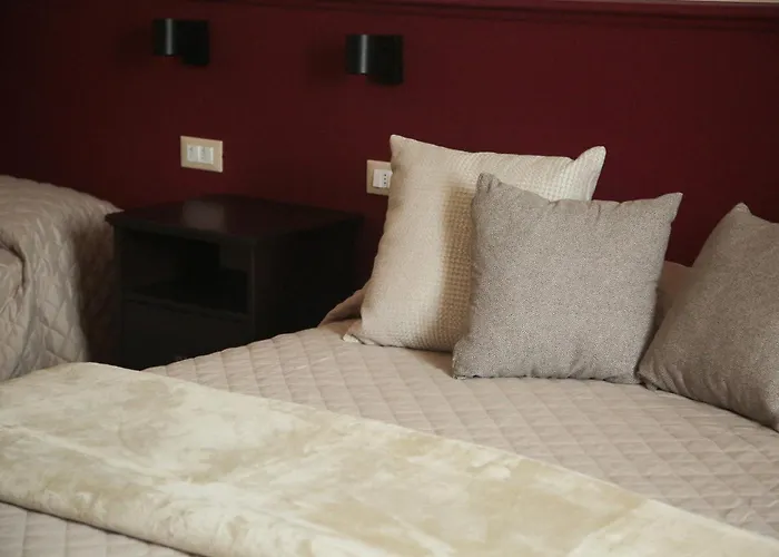 Garisenda Con Terrazza Panoramica Sulle Due Torri 2*